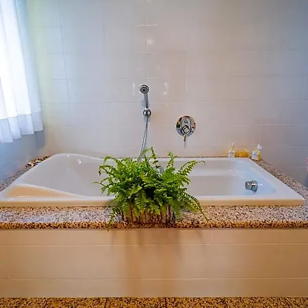 Nonno Carlo Bed & Breakfast 4*